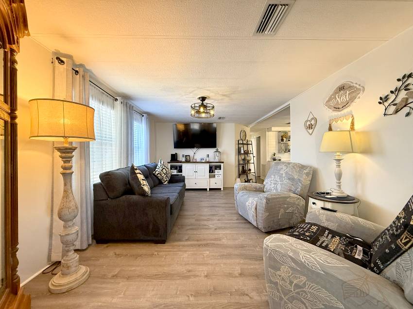 7703 Laurel Way a Ellenton, FL Mobile or Manufactured Home for Sale